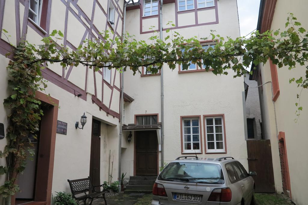 Das Kleine Altstadt Hotel 베른카슈텔쿠에스 외부 사진