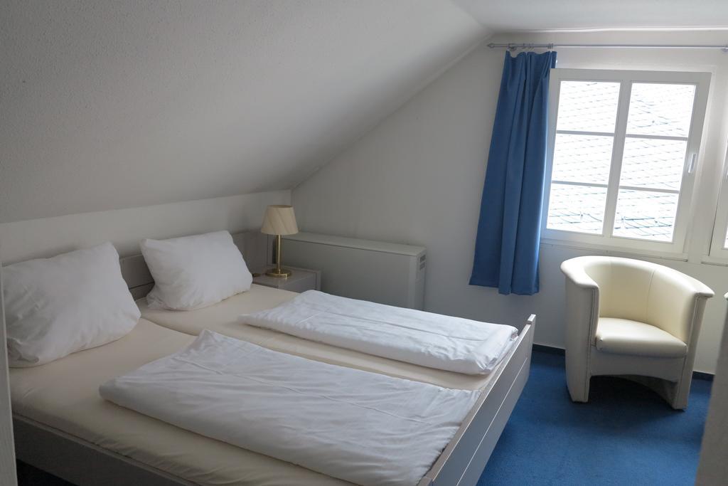 Das Kleine Altstadt Hotel 베른카슈텔쿠에스 외부 사진