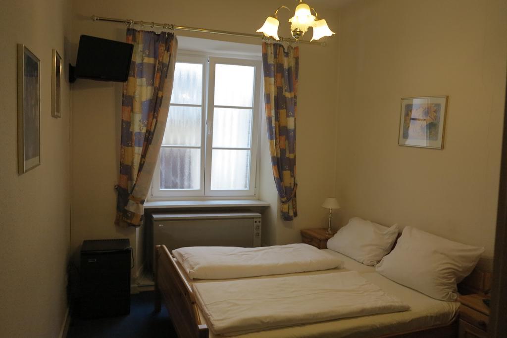 Das Kleine Altstadt Hotel 베른카슈텔쿠에스 객실 사진