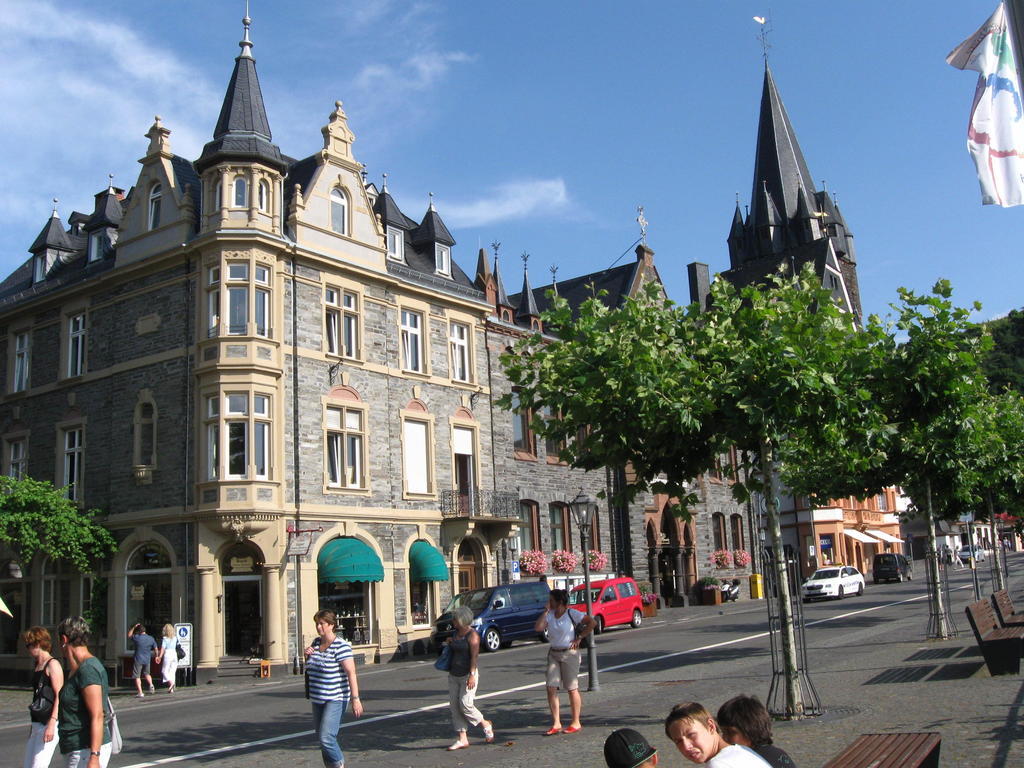 Das Kleine Altstadt Hotel 베른카슈텔쿠에스 외부 사진